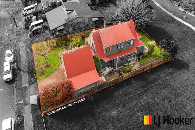 Photo of property in 14 Moor Park, Wattle Downs, Auckland, 2103
