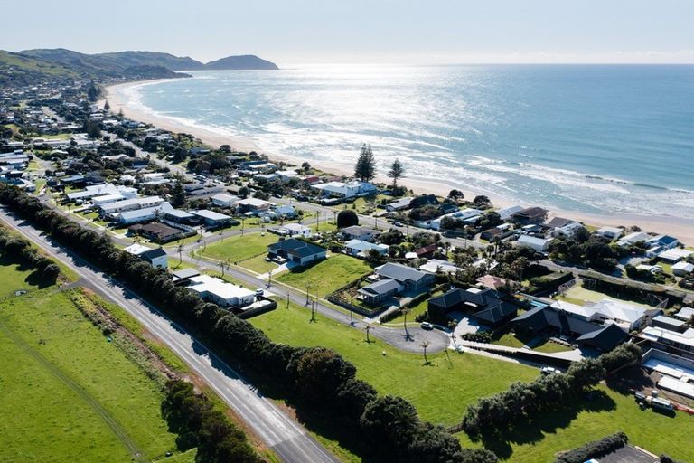 Photo of property in 22 Beach Cove, Wainui, Gisborne, 4010