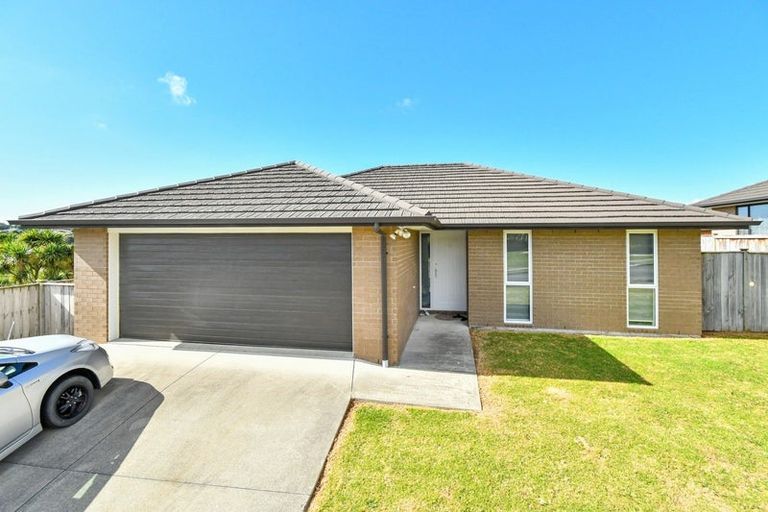Photo of property in 12 Helenvale Crescent, Pokeno, 2402