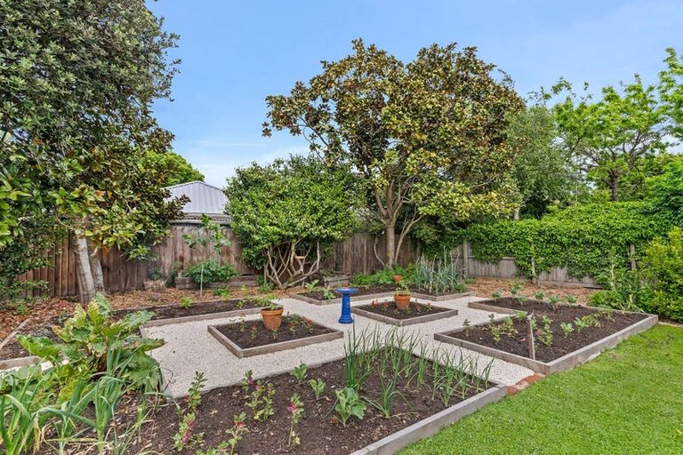 Photo of property in 201 Wairakei Road, Bryndwr, Christchurch, 8053