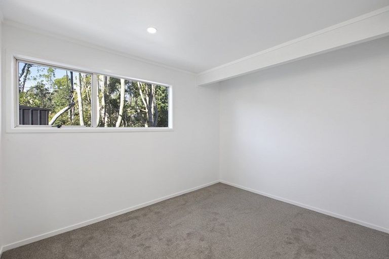 Photo of property in 1/107 Konini Road, Titirangi, Auckland, 0604