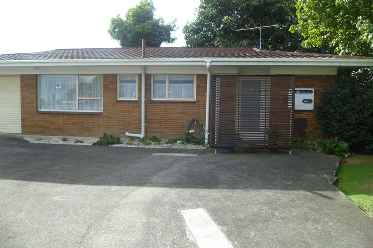 Photo of property in 42a Trentham Road, Papakura, 2110