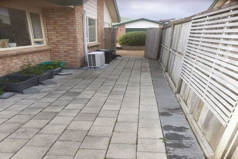 Photo of property in Miramar Villas, 12/6 Brussels Street, Miramar, Wellington, 6022