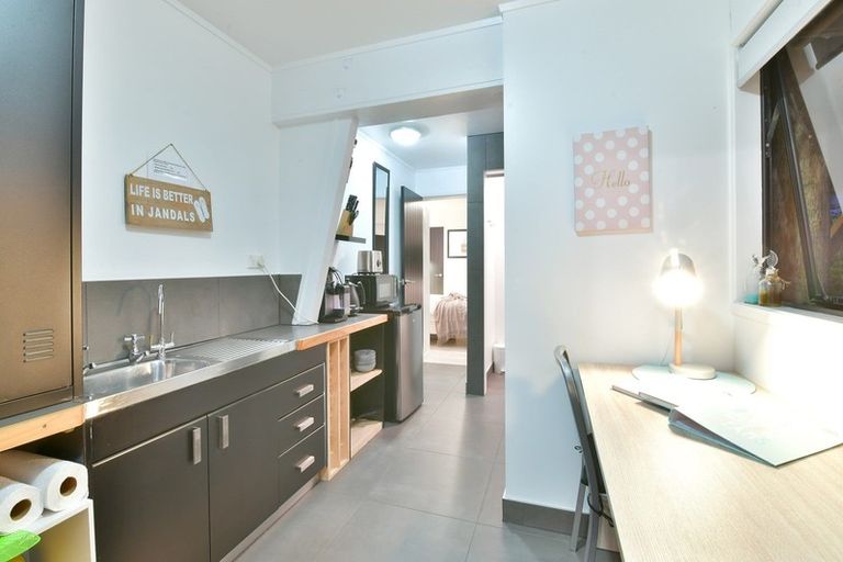 Photo of property in 254 Wade River Road, Wade Heads, Whangaparaoa, 0932