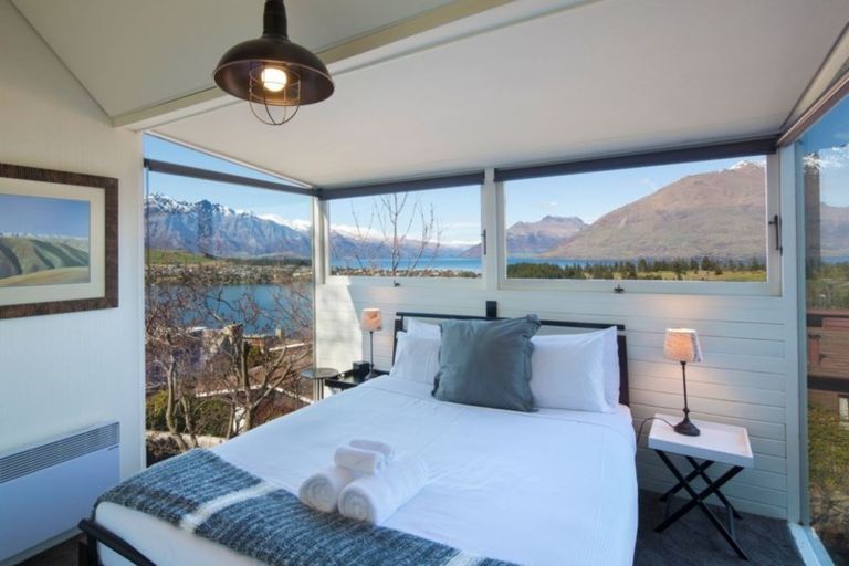 Photo of property in 43 Panorama Terrace, Queenstown, 9300