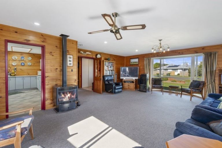 Photo of property in 1 Spring Place, Leeston, 7632