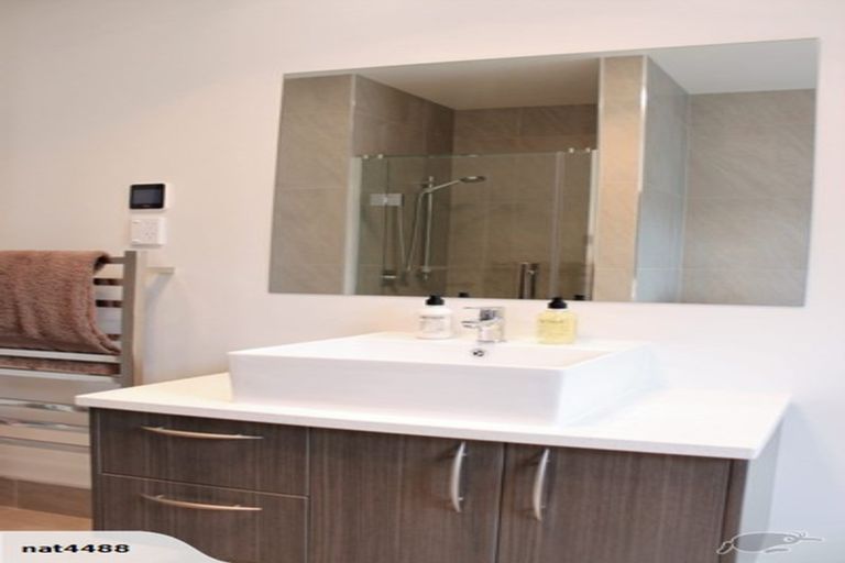 Photo of property in 35 Kaipuke Crescent, Gulf Harbour, Whangaparaoa, 0930