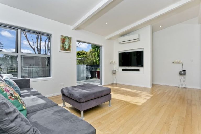 Photo of property in 63 Sycamore Drive, Sunnynook, Auckland, 0620