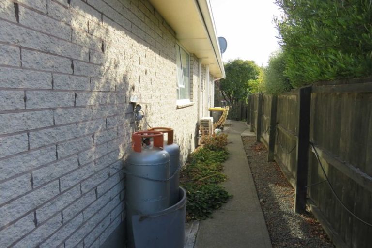 Photo of property in 16 Cam Place, Harewood, Christchurch, 8051