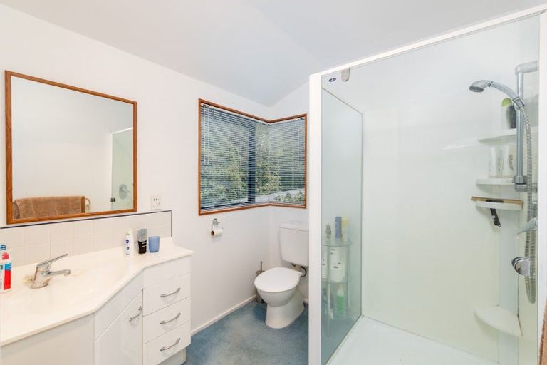 Photo of property in 39 Kahikatea Lane, Brown Owl, Upper Hutt, 5018