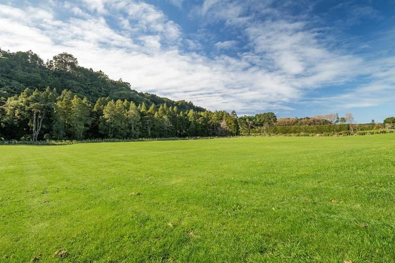 Photo of property in 30 Sunnyside Road, Coatesville, 0793