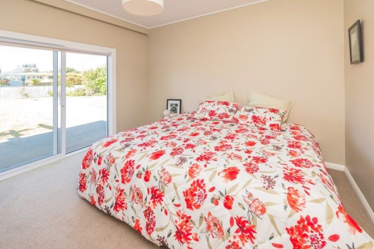 Photo of property in 8a Tirimoana Place, Otamatea, Whanganui, 4501