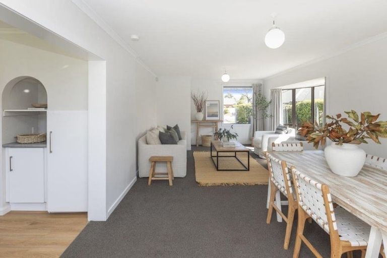 Photo of property in 202 Wairakei Road, Bryndwr, Christchurch, 8053