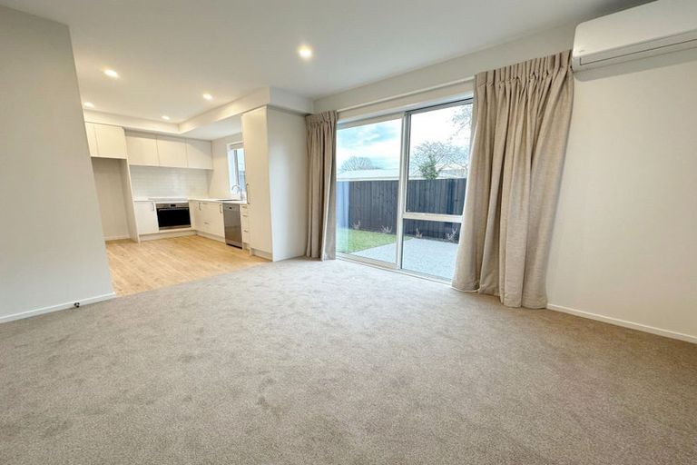 Photo of property in 4/27 Radnor Street, St Albans, Christchurch, 8014