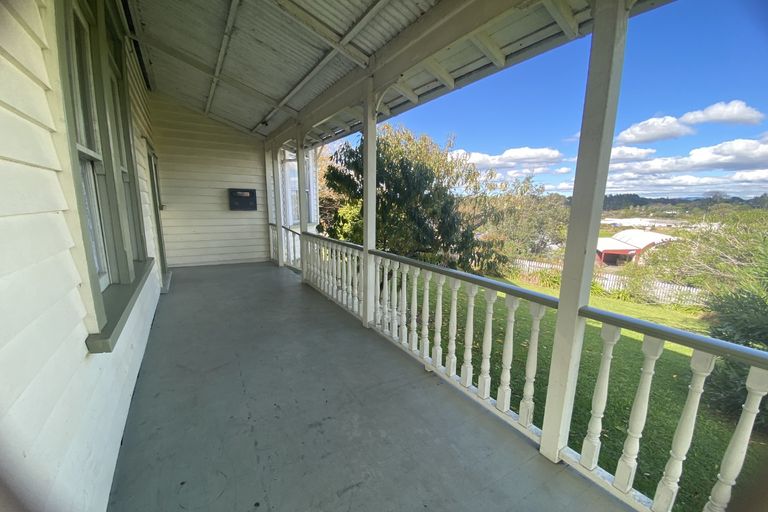 Photo of property in 32 Kitchener Road, Waiuku, 2123