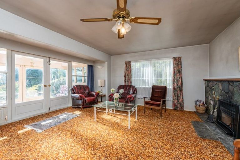 Photo of property in 43 Kotare Street, Waikanae, 5036