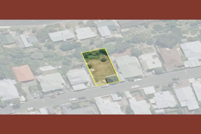 Photo of property in 19 May Avenue, Hospital Hill, Napier, 4110