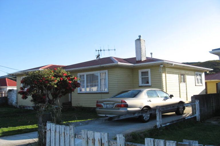 Photo of property in 37 Donnelley Drive, Wainuiomata, Lower Hutt, 5014