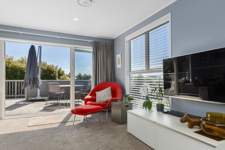 Photo of property in 60 Esmeralda Street, Welcome Bay, Tauranga, 3112