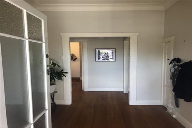 Photo of property in 3/289 Lake Road, Hauraki, Auckland, 0622