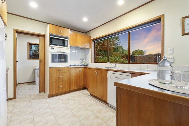 Photo of property in 85 Kennedy Avenue, Forrest Hill, Auckland, 0620