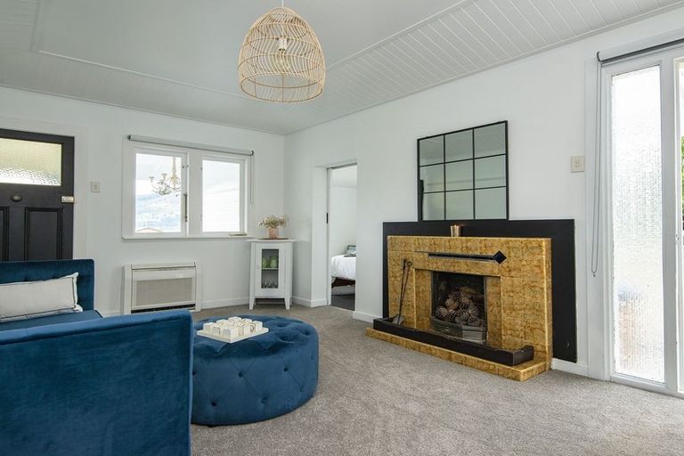 Photo of property in 9 Dickson Street, Macandrew Bay, Dunedin, 9014