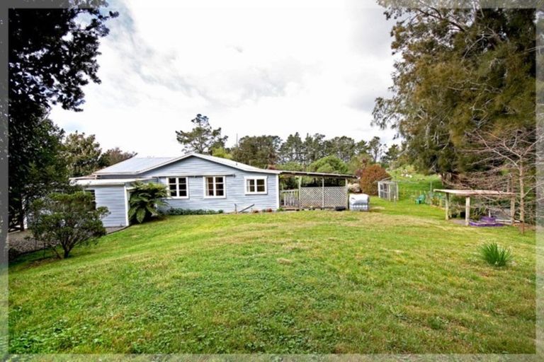 Photo of property in 558 Foxton Shannon Road, Foxton, 4893