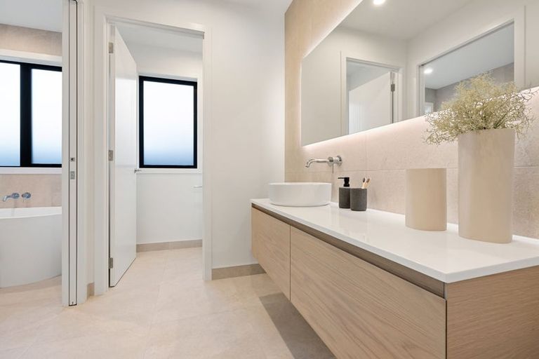 Photo of property in 14 Hugo Shaw Drive, Cambridge, 3434