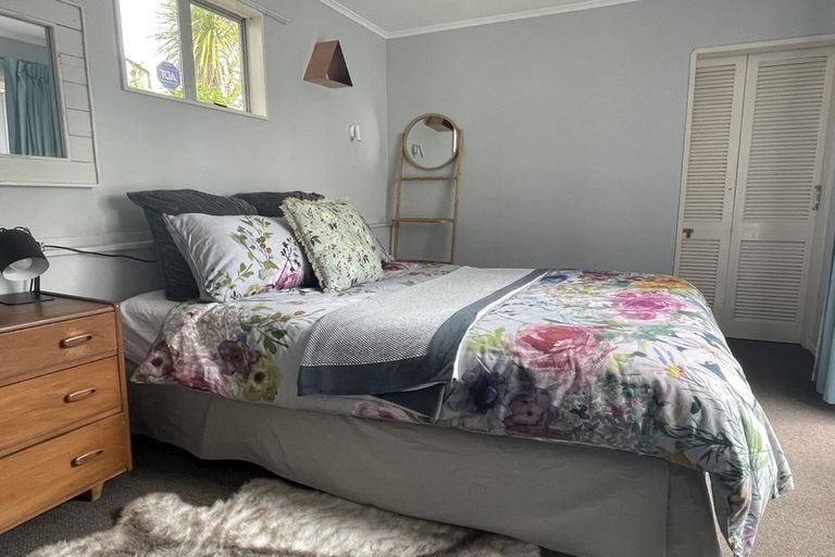 Photo of property in 14 Eruini Street, Waikanae Beach, Waikanae, 5036