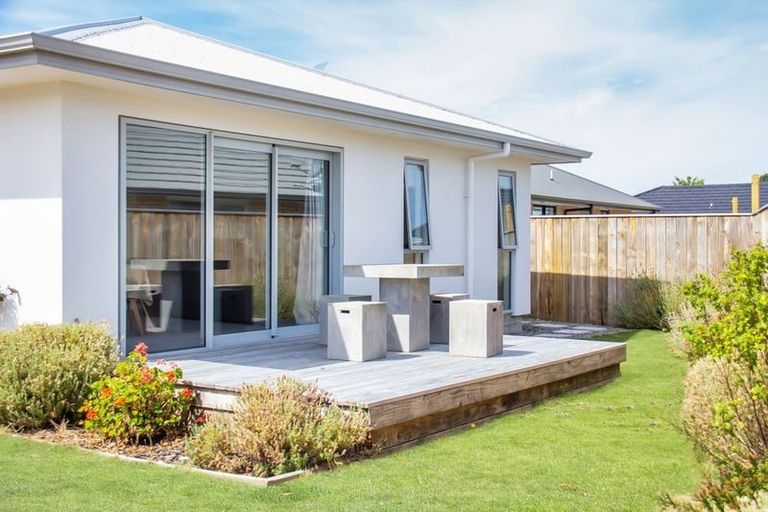 Photo of property in 18 Tarata Grove, Lansdowne, Masterton, 5810