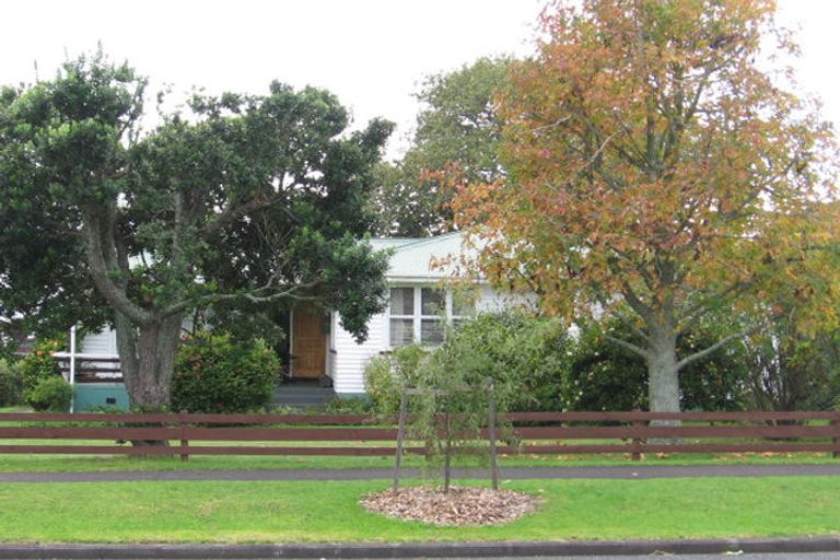 Photo of property in 14 Rogers Road, Manurewa, Auckland, 2102