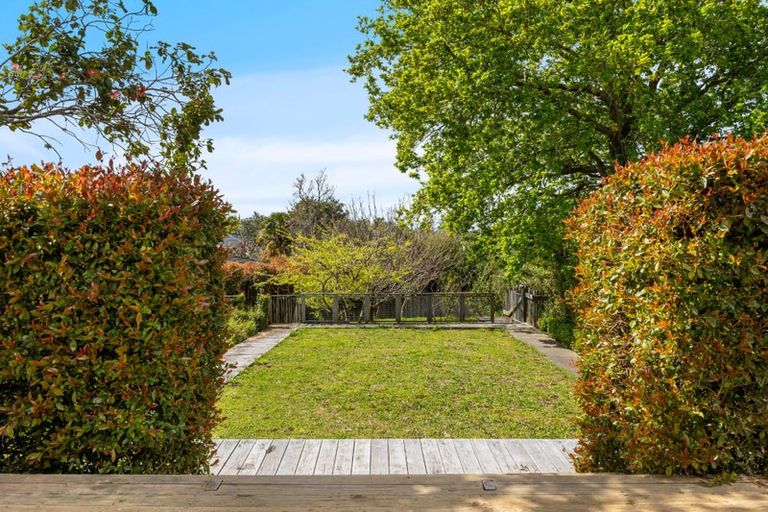 Photo of property in 13 Seymour Road, Mellons Bay, Auckland, 2014