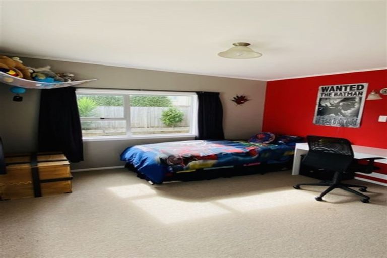 Photo of property in 5 Oak Avenue, Nawton, Hamilton, 3200