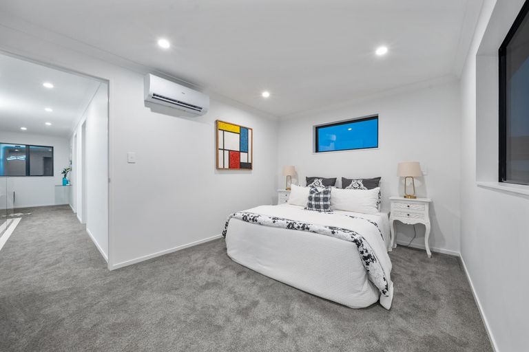 Photo of property in 29c Hywell Place, Manurewa, Auckland, 2102