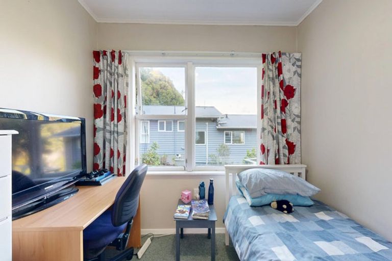 Photo of property in 128 Awarua Street, Ngaio, Wellington, 6035