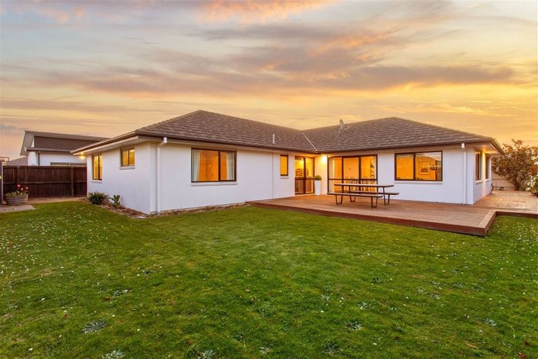 Photo of property in 9 Westpark Drive, Burnside, Christchurch, 8053