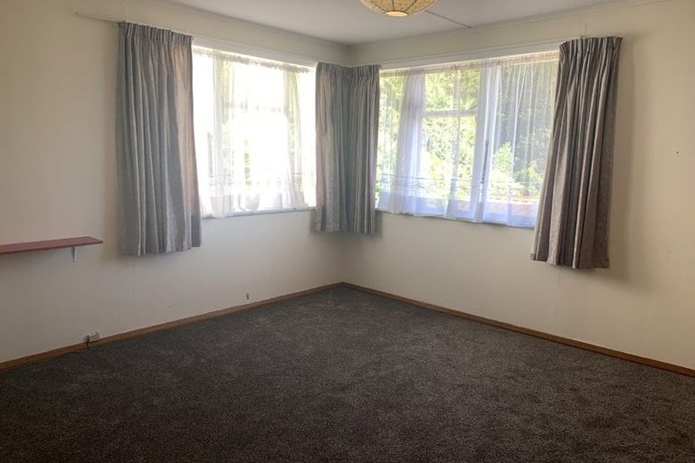 Photo of property in 8 Ngahue Crescent, Elsdon, Porirua, 5022
