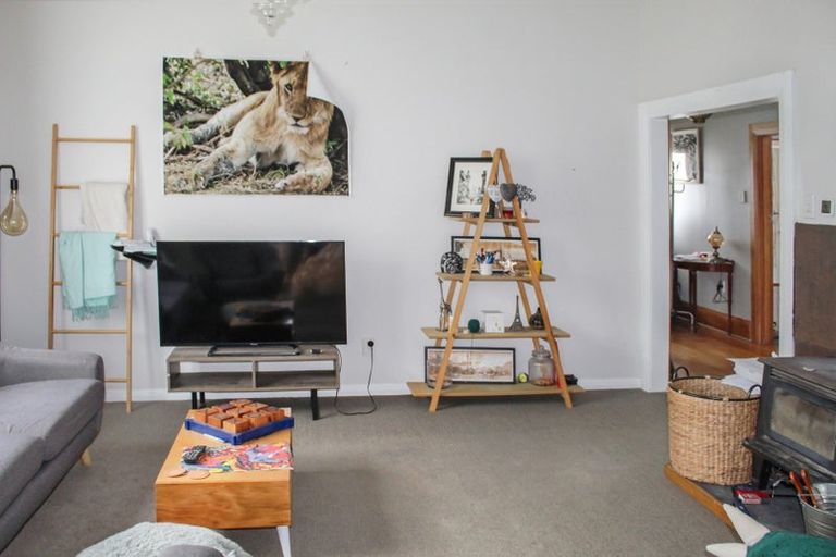 Photo of property in 19 Manson Street, Terrace End, Palmerston North, 4410