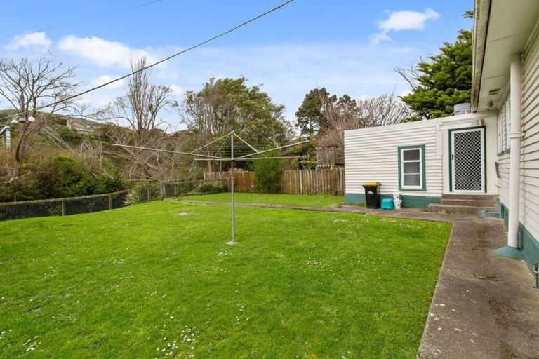 Photo of property in 34 Findlay Street, Tawa, Wellington, 5028