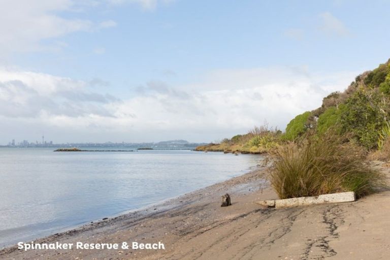 Photo of property in 13 Spinnaker Drive, Te Atatu Peninsula, Auckland, 0610