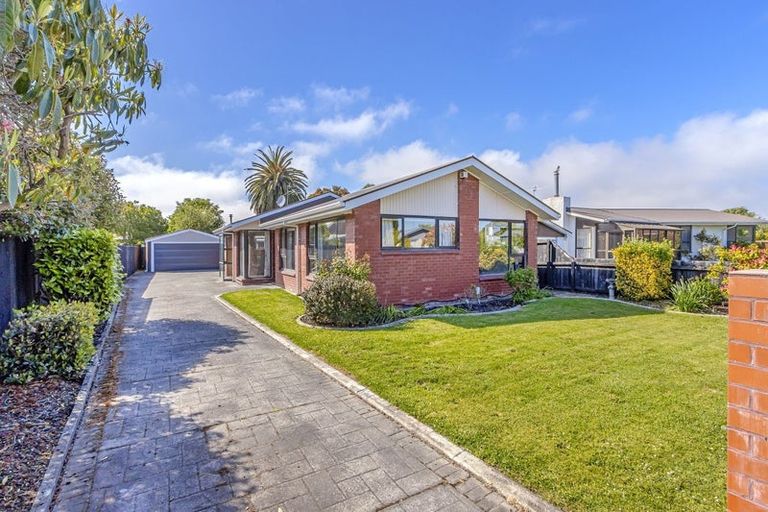 Photo of property in 4 Glenrowan Avenue, Avondale, Christchurch, 8061