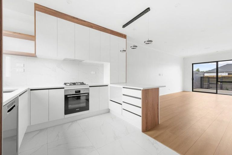 Photo of property in 117 Otuwairoa Esplanade, Opaheke, 2113