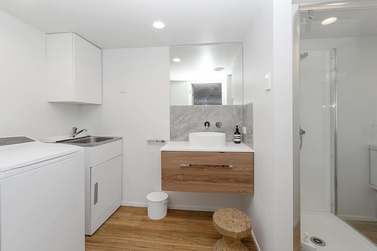 Photo of property in 106 Tiroroa Avenue, Te Atatu South, Auckland, 0610