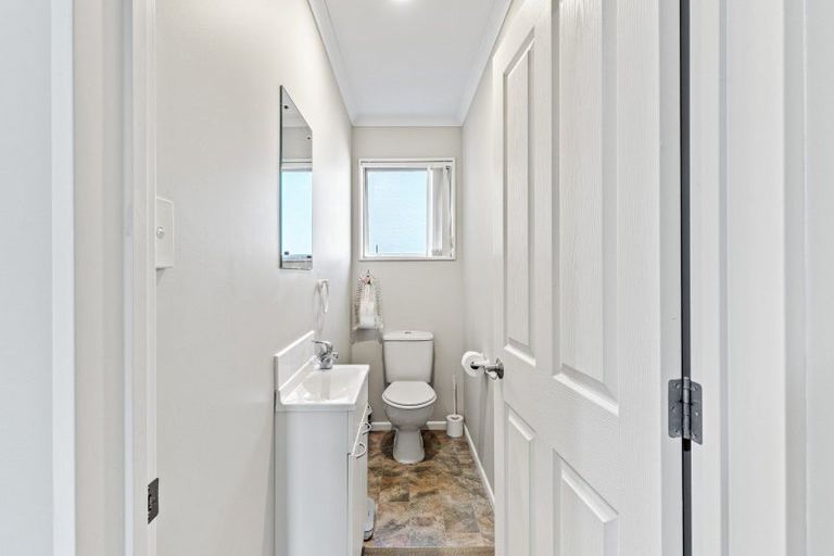 Photo of property in 1 Mcilwaine Place, Marton, 4710