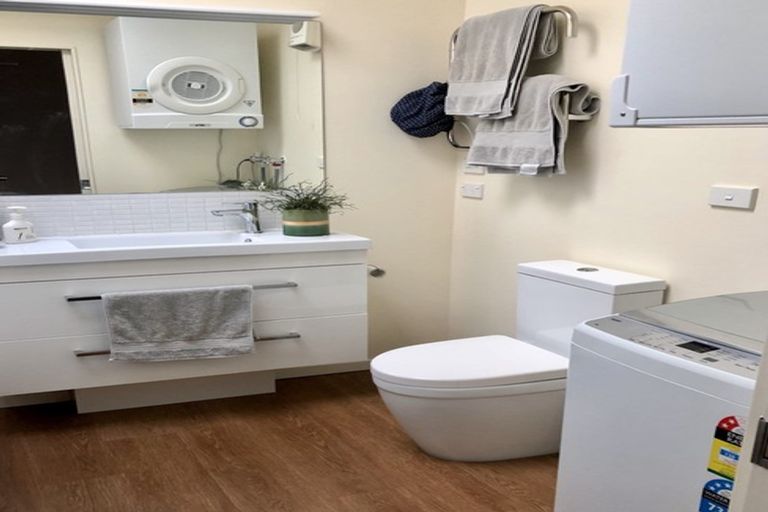 Photo of property in Pirie Street Townhouses, 11/35 Pirie Street, Mount Victoria, Wellington, 6011