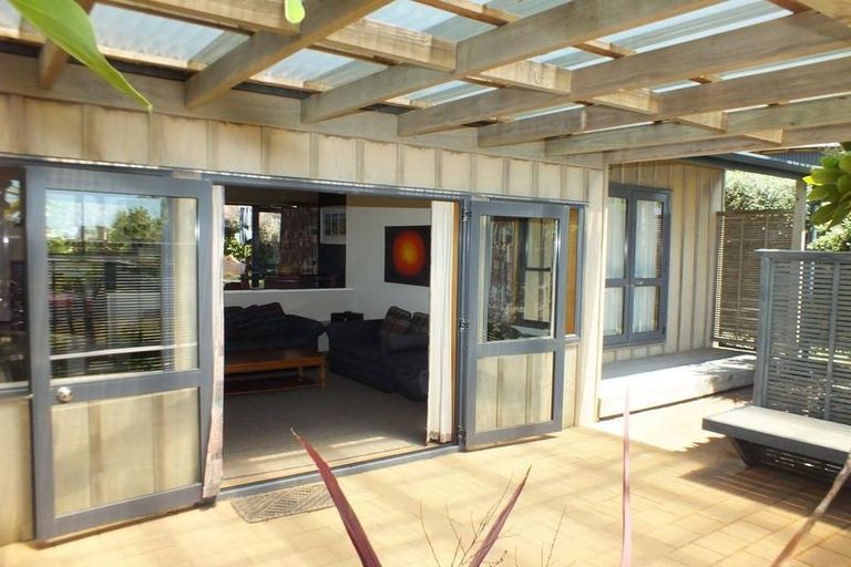 Photo of property in 137 Kowhai Avenue, Matarangi, Whitianga, 3592