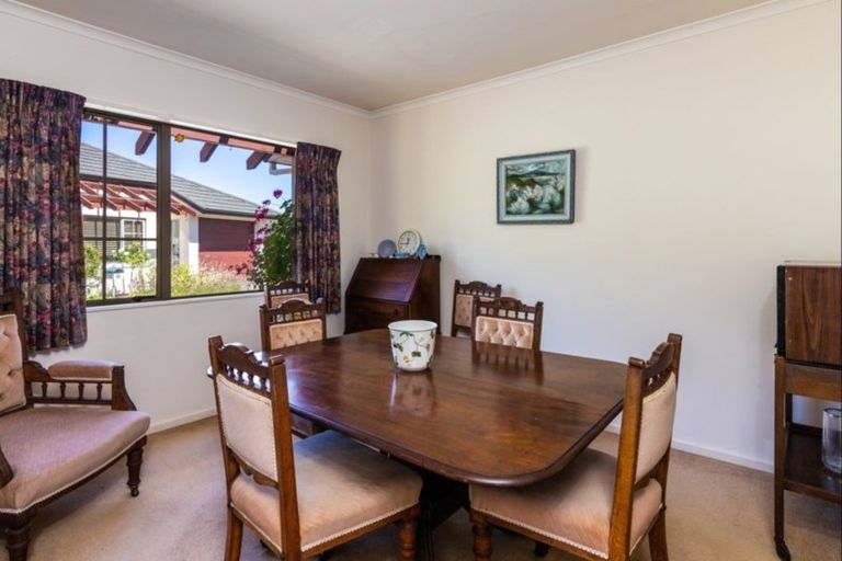 Photo of property in 34 Lakeridge Close, Rangatira Park, Taupo, 3330