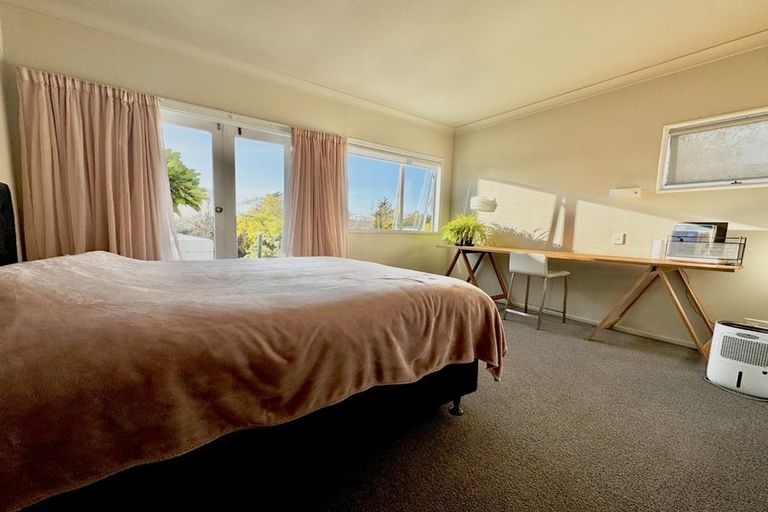 Photo of property in 1 Emerald Hill, Havelock North, 4130