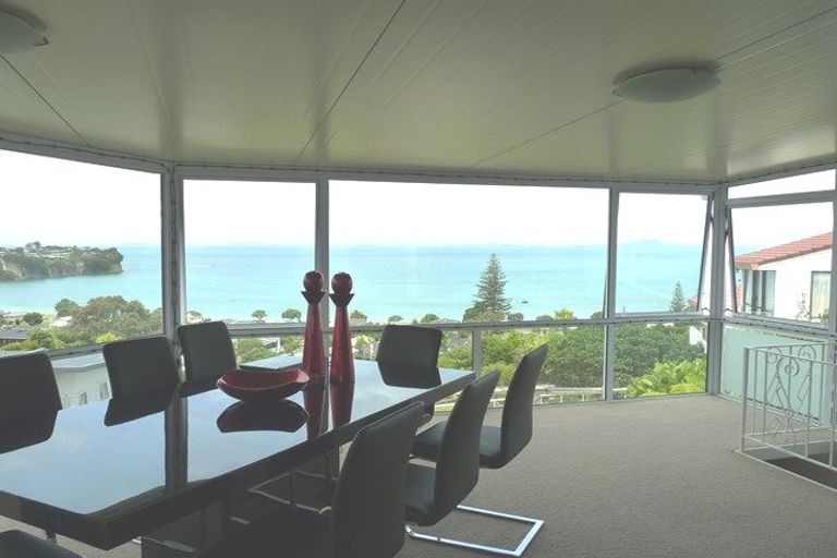Photo of property in 50 Wade River Road, Stanmore Bay, Whangaparaoa, 0932