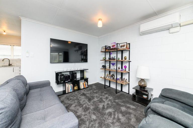 Photo of property in 2/299 Ruahine Street, Terrace End, Palmerston North, 4410